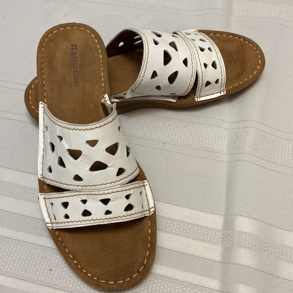 Naturalizer Womens White Leather Sandals - Clean - Lightly Worn - Size 10